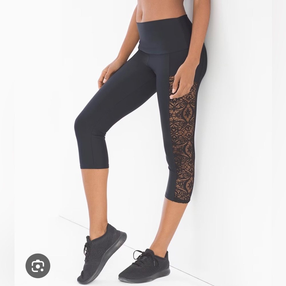 Onzie black lace inset capri leggings XS